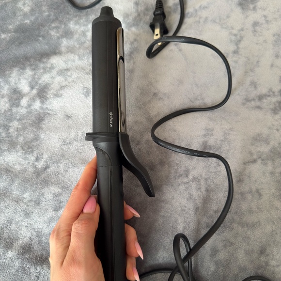 ghd Curve® Classic Curl Iron – 1” Barrel - Picture 5 of 8